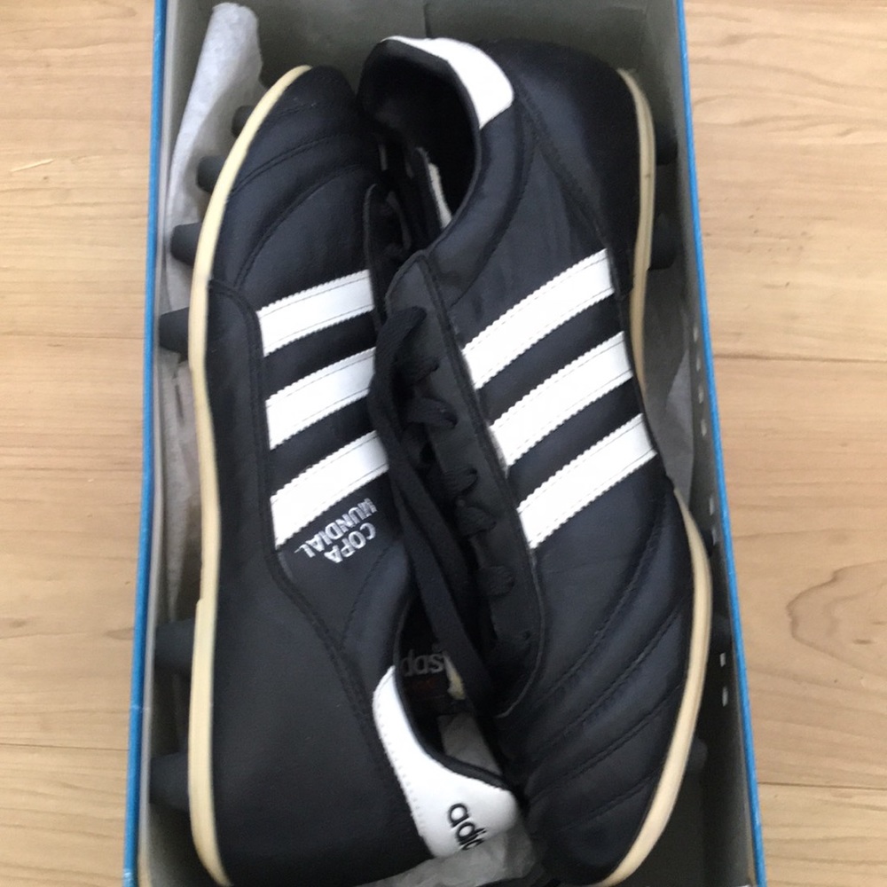 Adidas mens sz 9 Copa Mundial soccer shoes new in box never worn bl w wht stripe